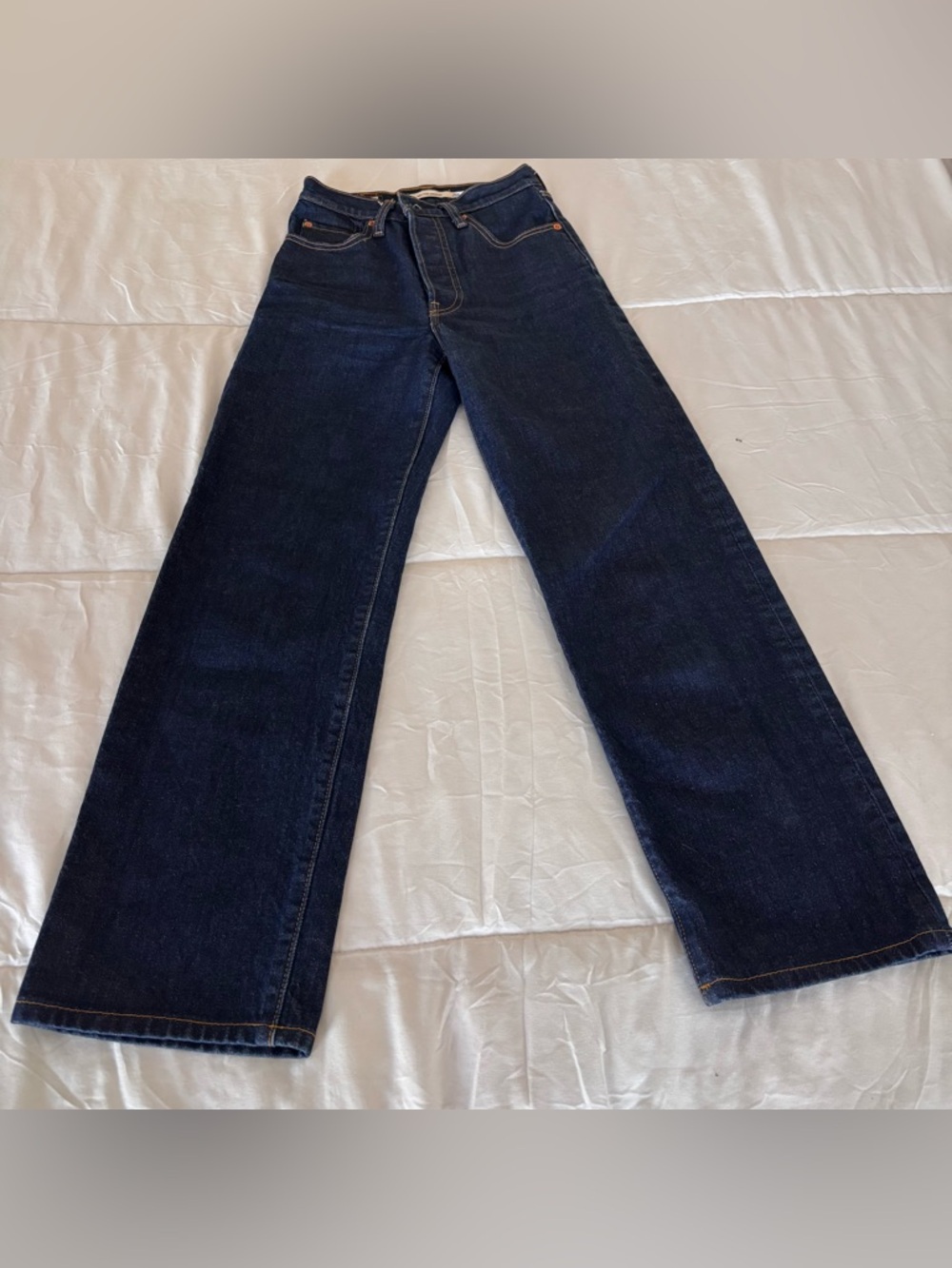 Levi’s Ribcage straight wide leg size 24